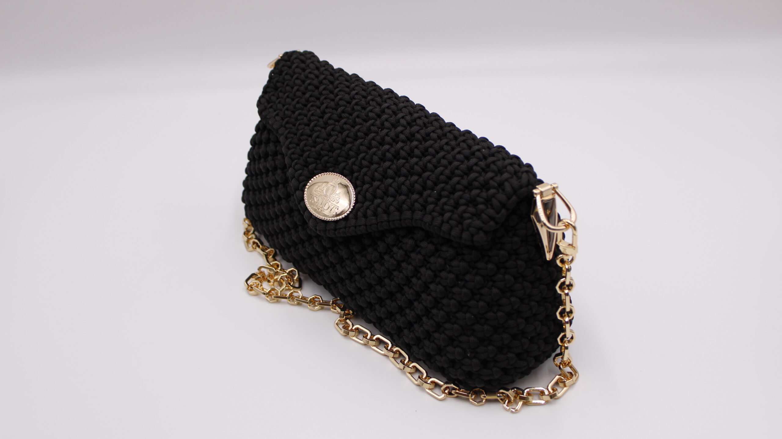 BLACK PURSE 100% HAND-WOVEN