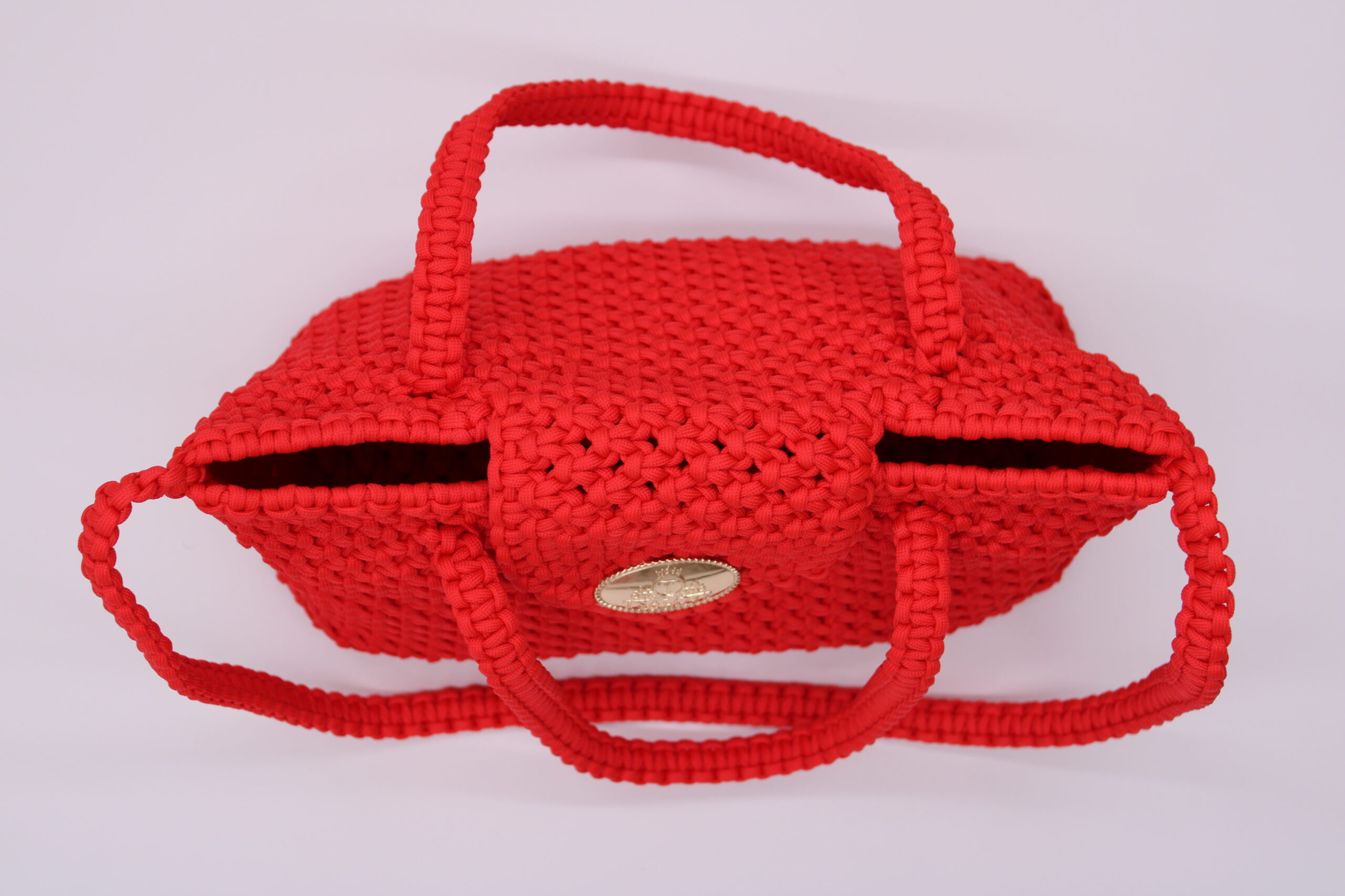 TOTE BAG RED COLOR WITH HALF CLOSED TOP 100% HAND-WOVEN WITH THE SMALL INTERNAL POCKET