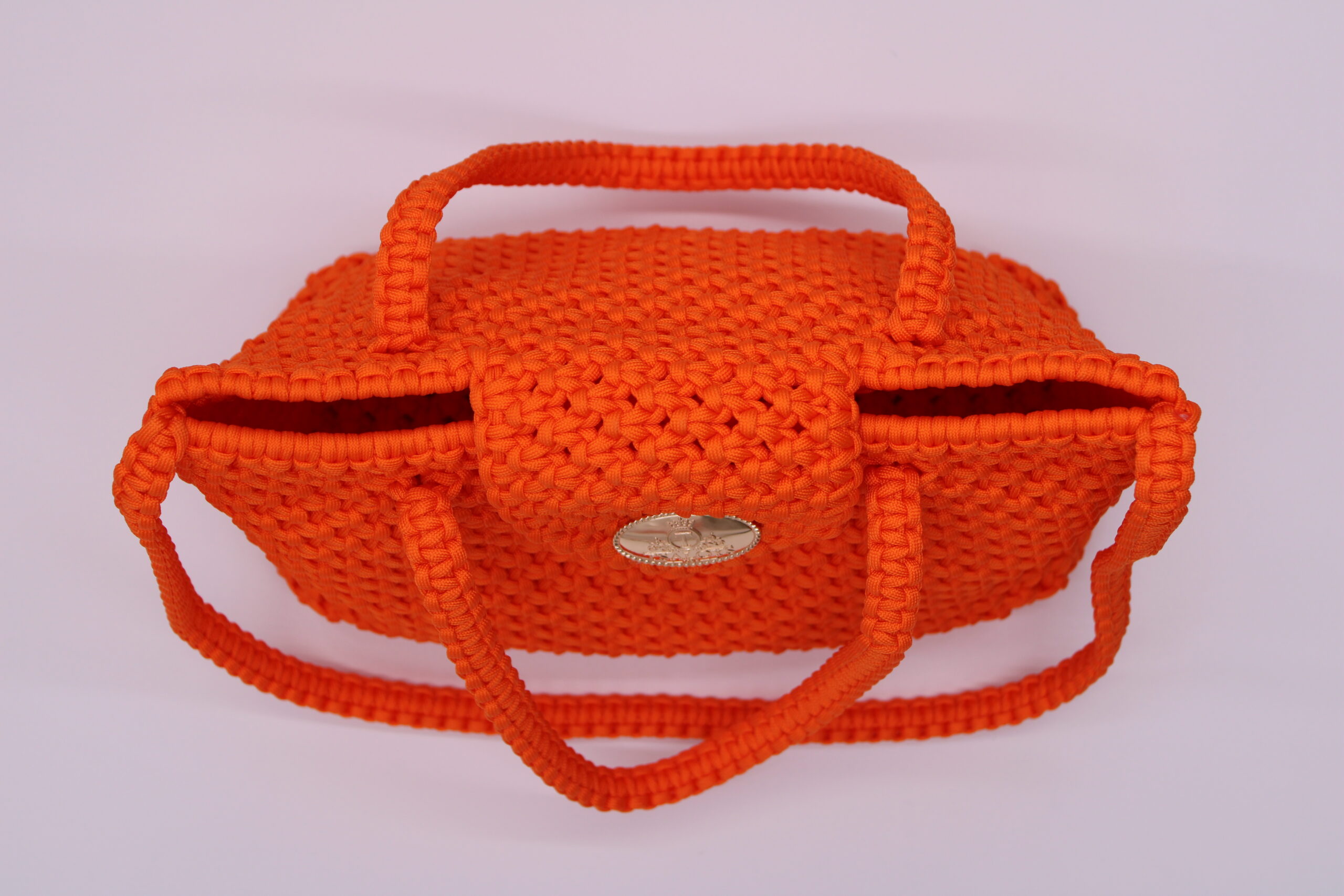 TOTE BAG ORANGE COLOR WITH HALF CLOSED TOP 100% HAND-WOVEN WITH THE SMALL INTERNAL POCKET