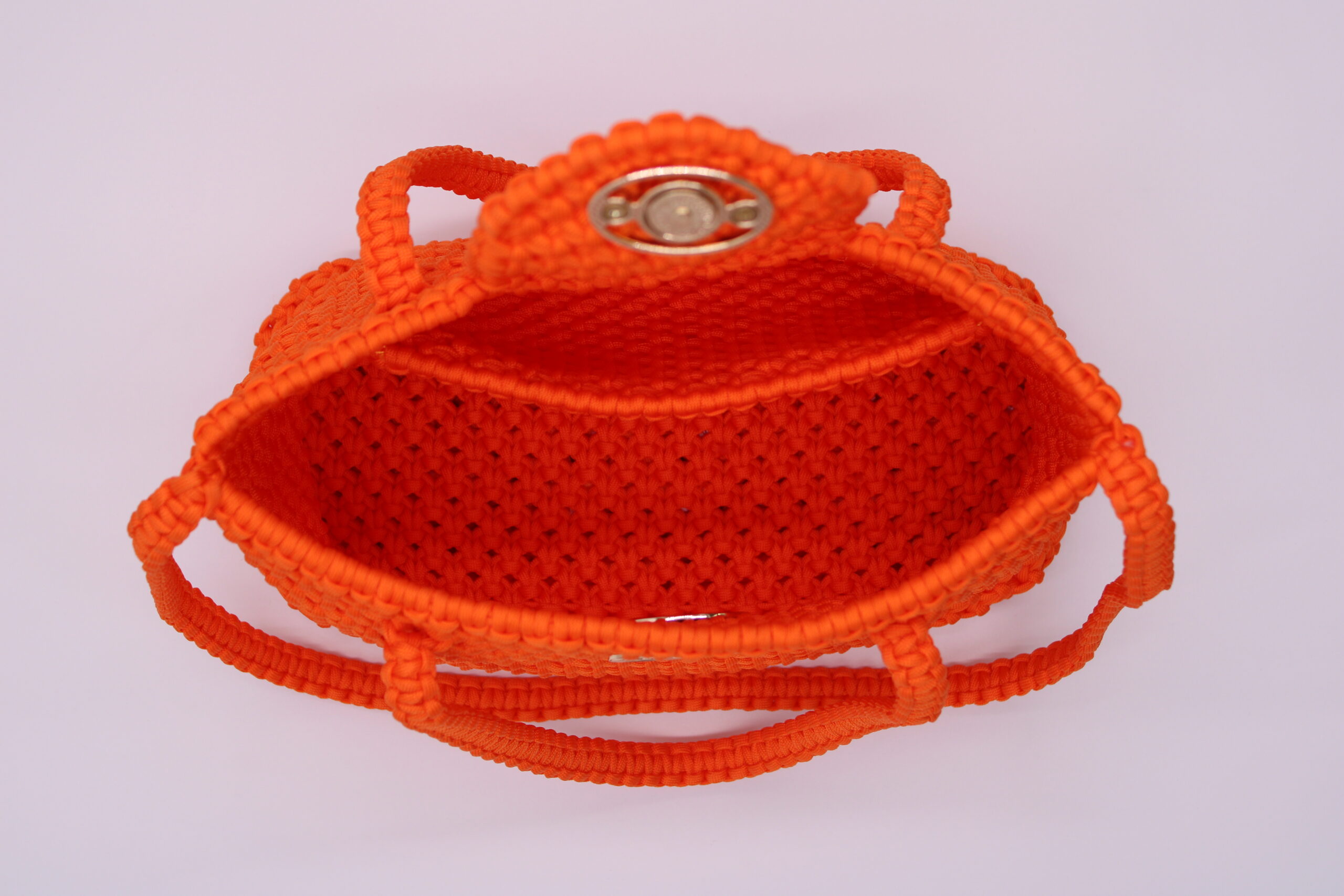 TOTE BAG ORANGE COLOR WITH HALF CLOSED TOP 100% HAND-WOVEN WITH THE SMALL INTERNAL POCKET