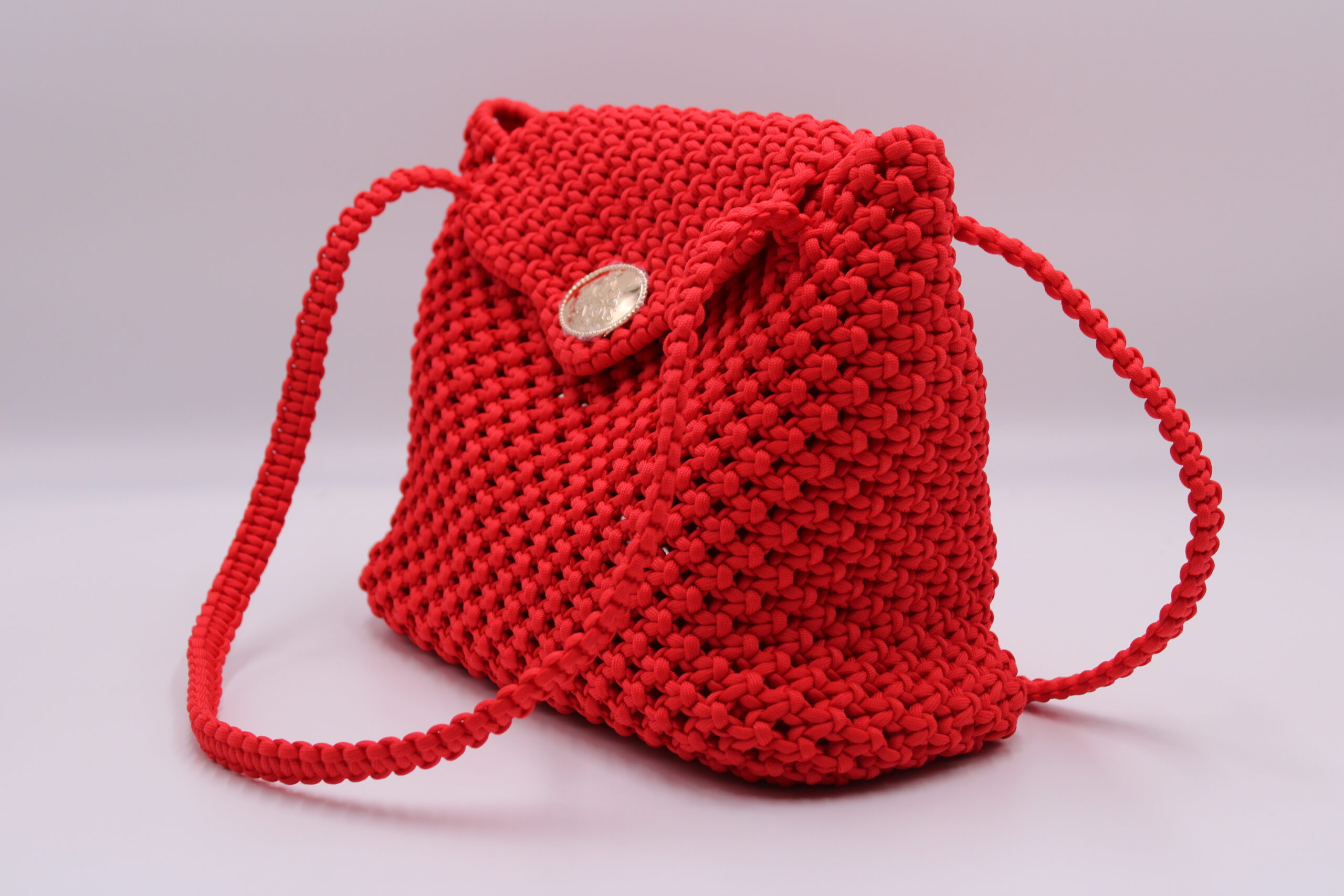 TOTE BAG RED COLOR WITH CLOSED TOP 100% HAND-WOVEN WITH THE SMALL INTERNAL BAG