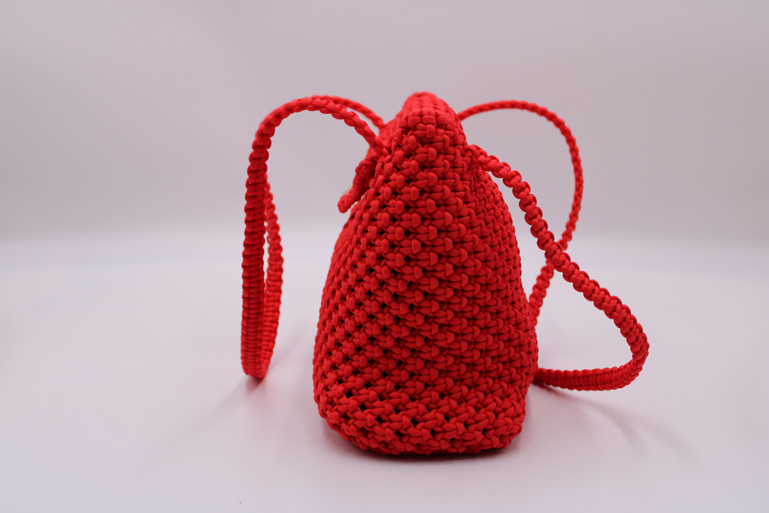TOTE BAG RED COLOR WITH CLOSED TOP 100% HAND-WOVEN WITH THE SMALL INTERNAL BAG