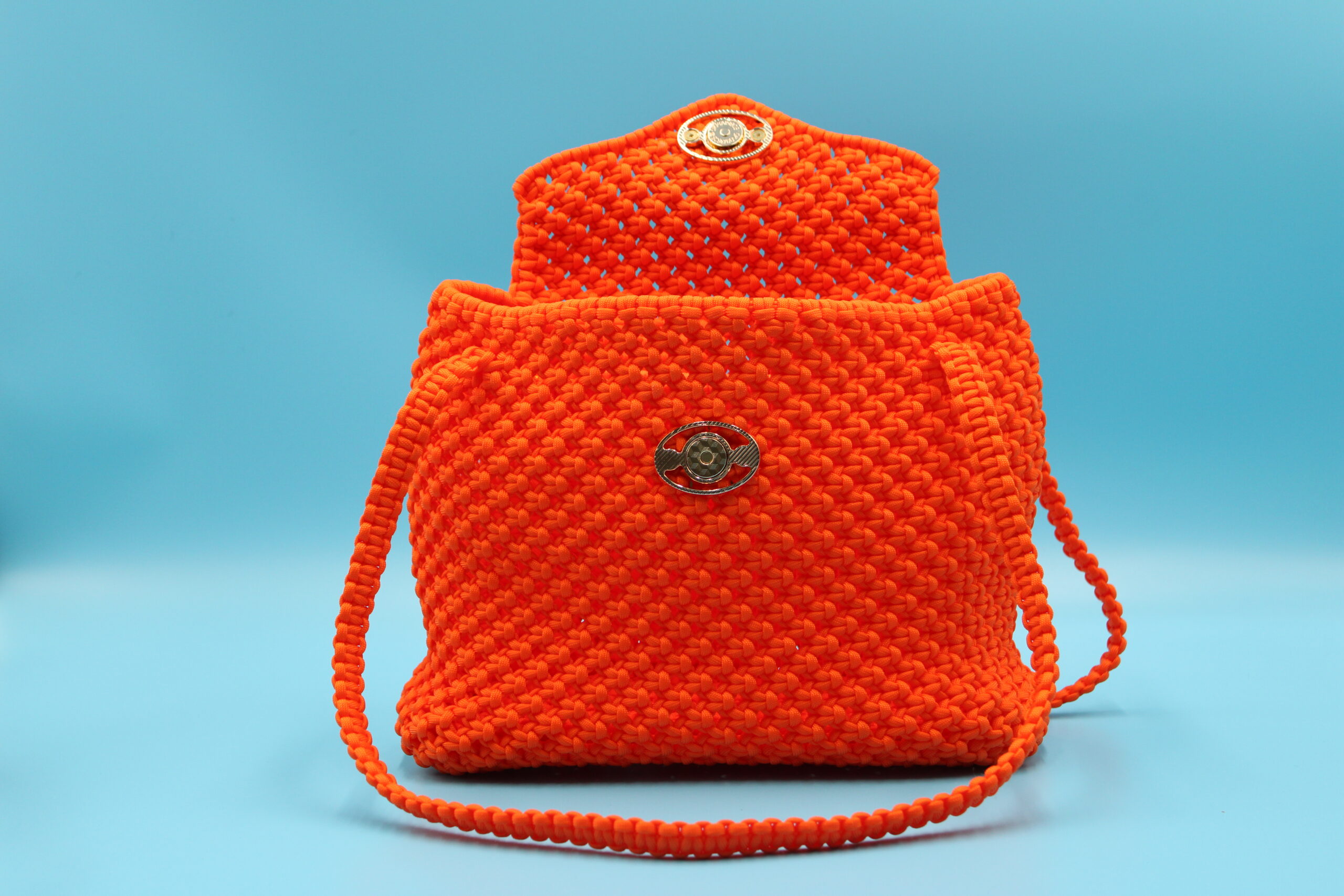 TOTE BAG ORANGE COLOR WITH CLOSED TOP 100% HAND-WOVEN WITH THE SMALL INTERNAL BAG
