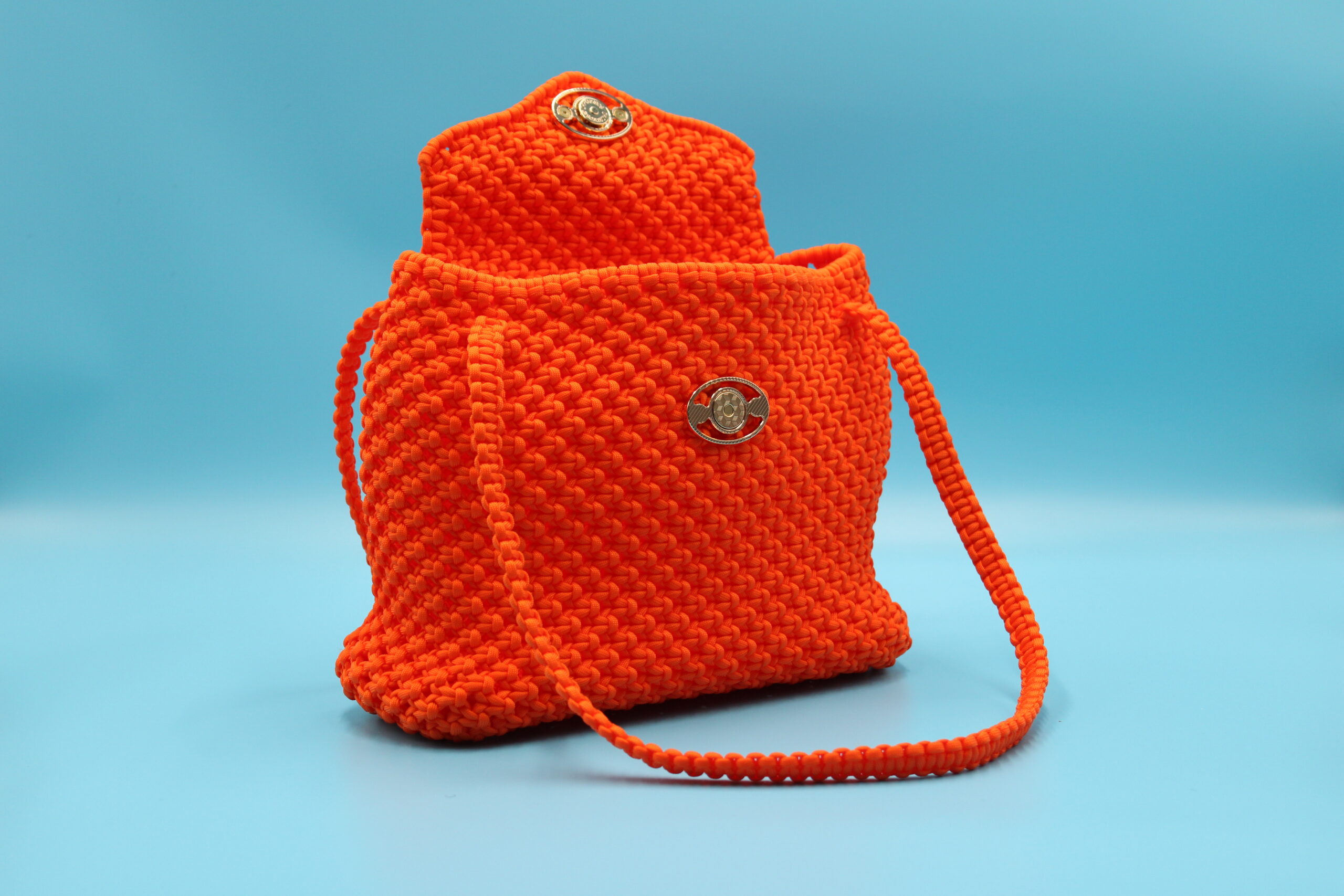 TOTE BAG ORANGE COLOR WITH CLOSED TOP 100% HAND-WOVEN WITH THE SMALL INTERNAL BAG