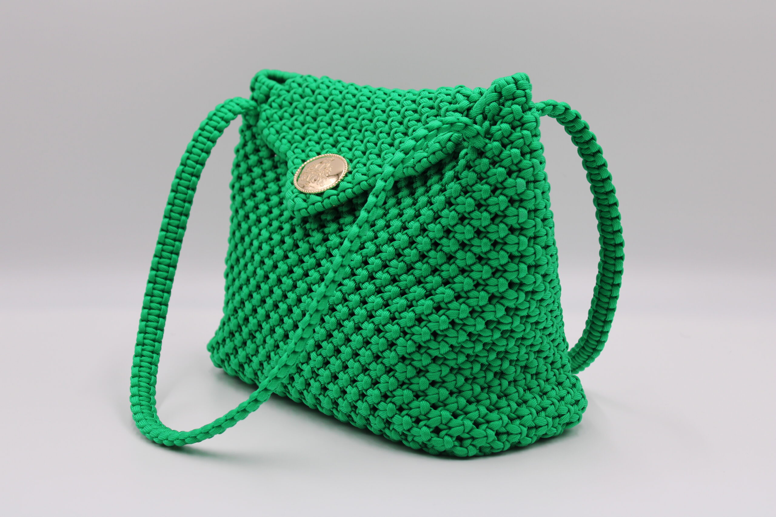 TOTE BAG GREEN COLOR WITH CLOSED TOP 100% HAND-WOVEN WITH THE SMALL INTERNAL BAG