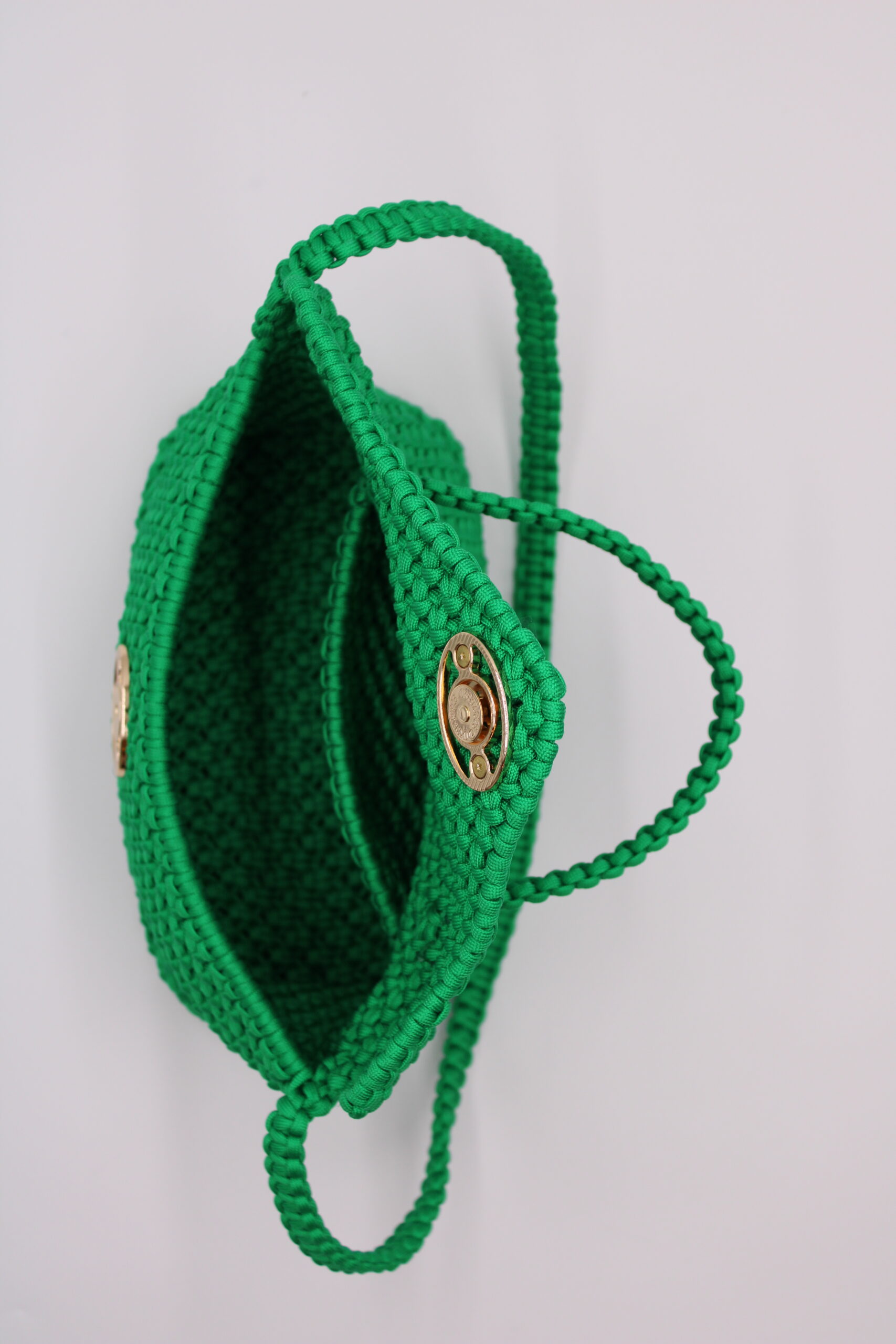 EBANG MINI 100% hand-woven with internal pocket.