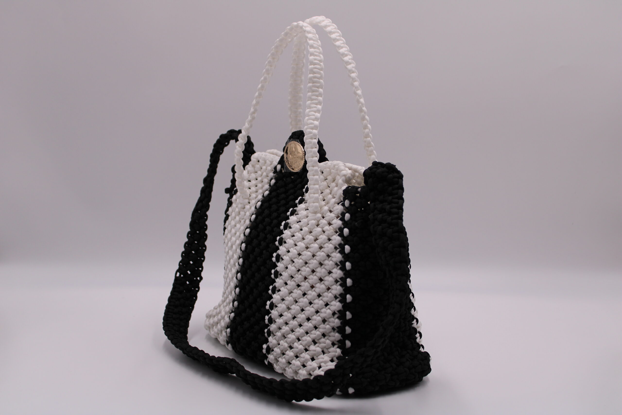 ICONIC BLACK AND WHITE 100% HANDWOVEN
