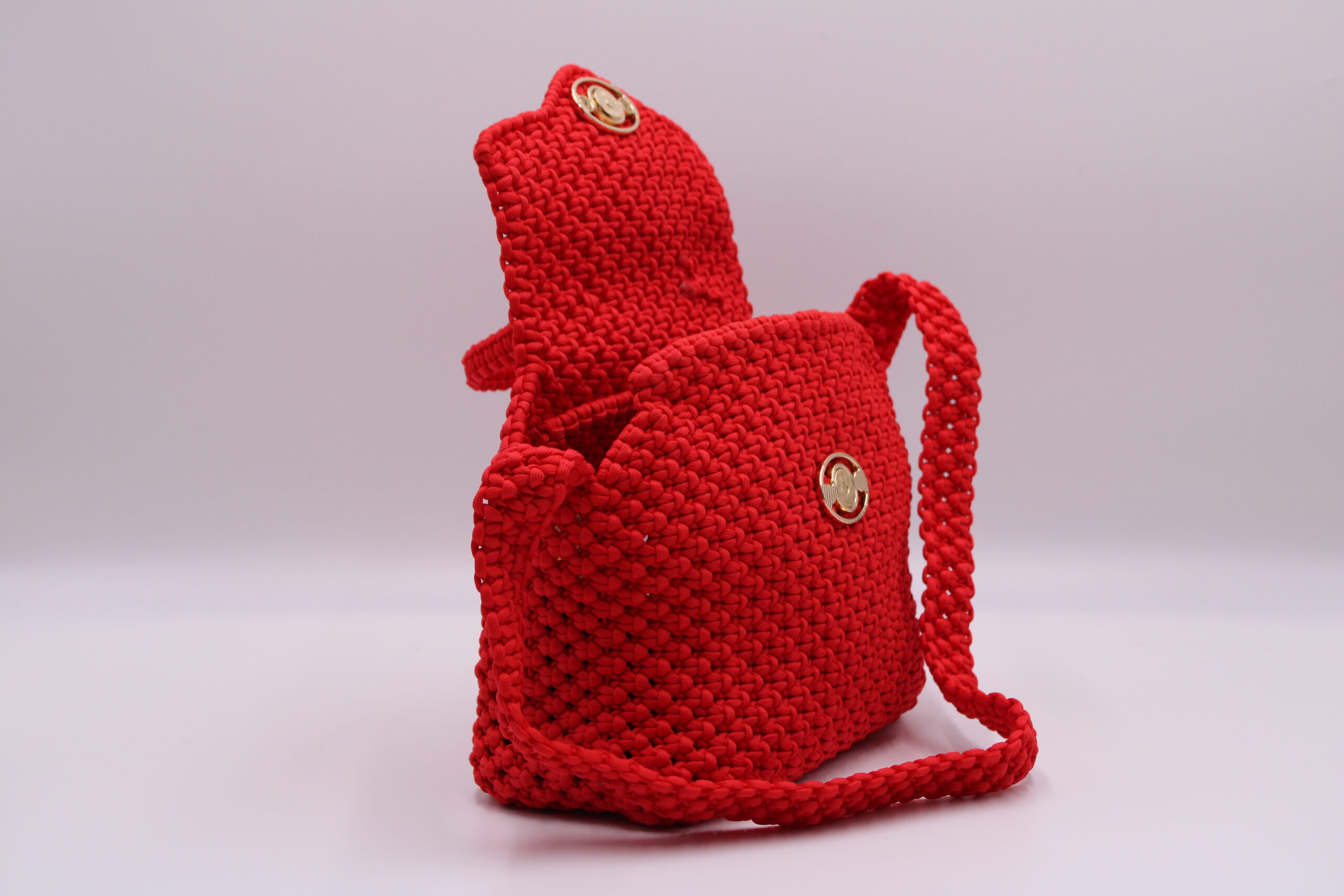 MOABI RED COLOR 100% HAND-WOVEN WITH THE SMALL INTERNAL POCKET