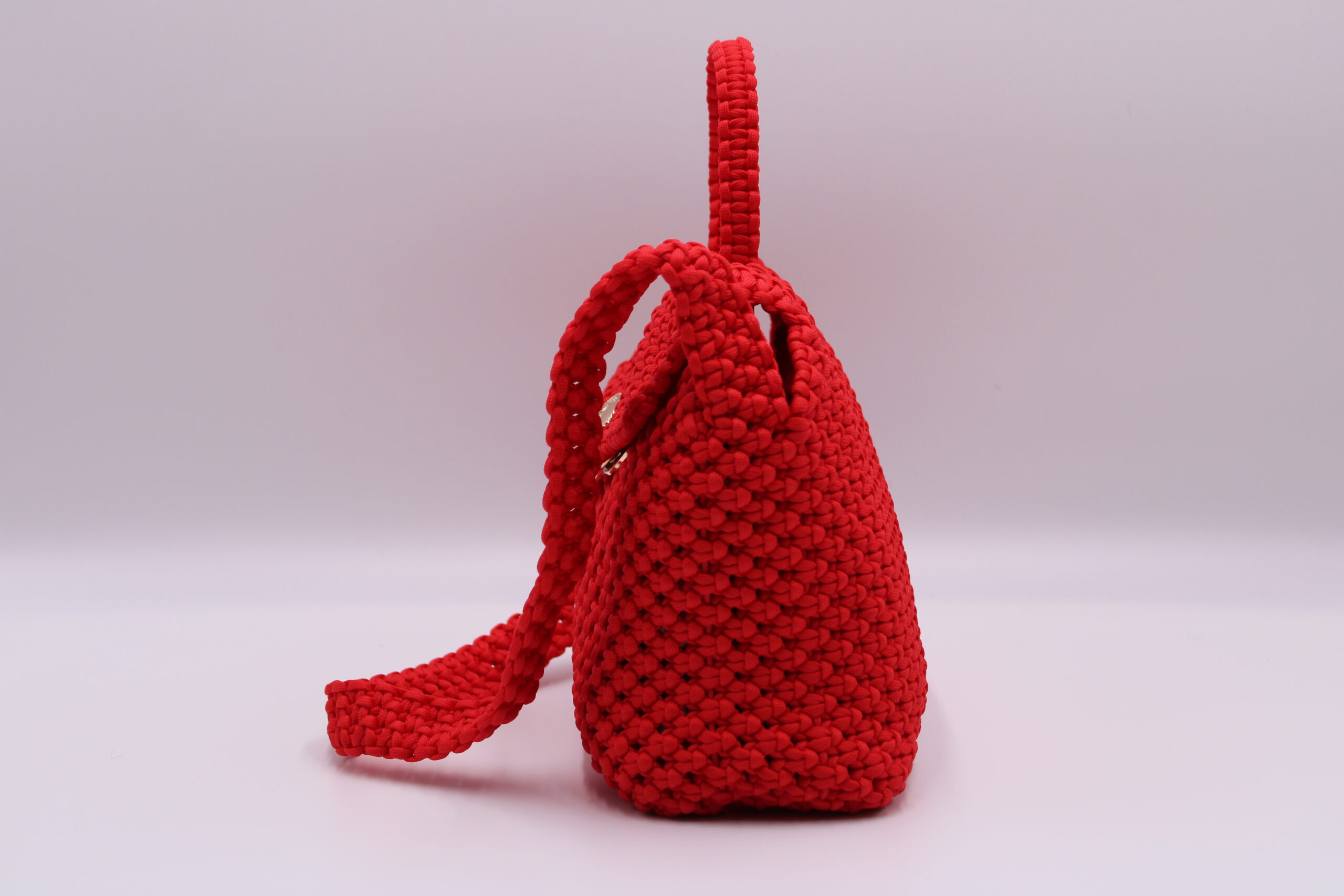 MOABI RED COLOR 100% HAND-WOVEN WITH THE SMALL INTERNAL POCKET